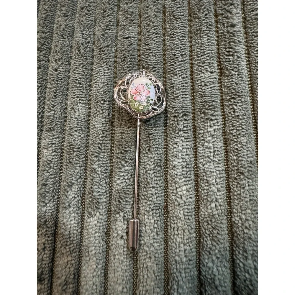 Floral Lapel‎ Stick Pin Brooch Silver Tone Teardrop Design Women's Jewelry